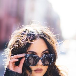 VYW Eyewear On Point Cateye Sunglasses Tortoise